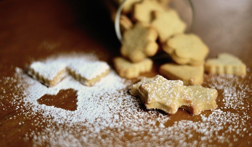 cookie, stamping cookies, christmas cookies-3875208.jpg